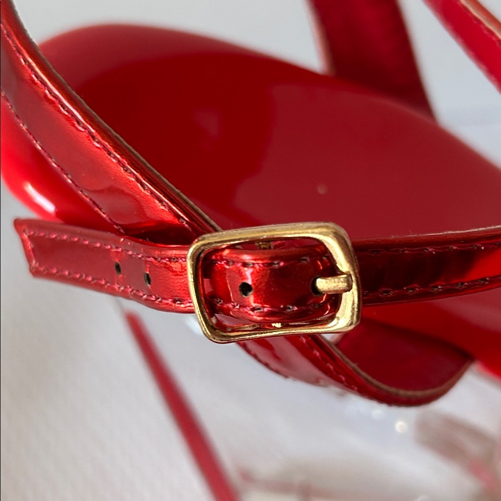 Lucite Red Women's Size 7.5 Strap Size Buckle Roses in Clear Heels Sandals Shoes - Picture 8 of 10